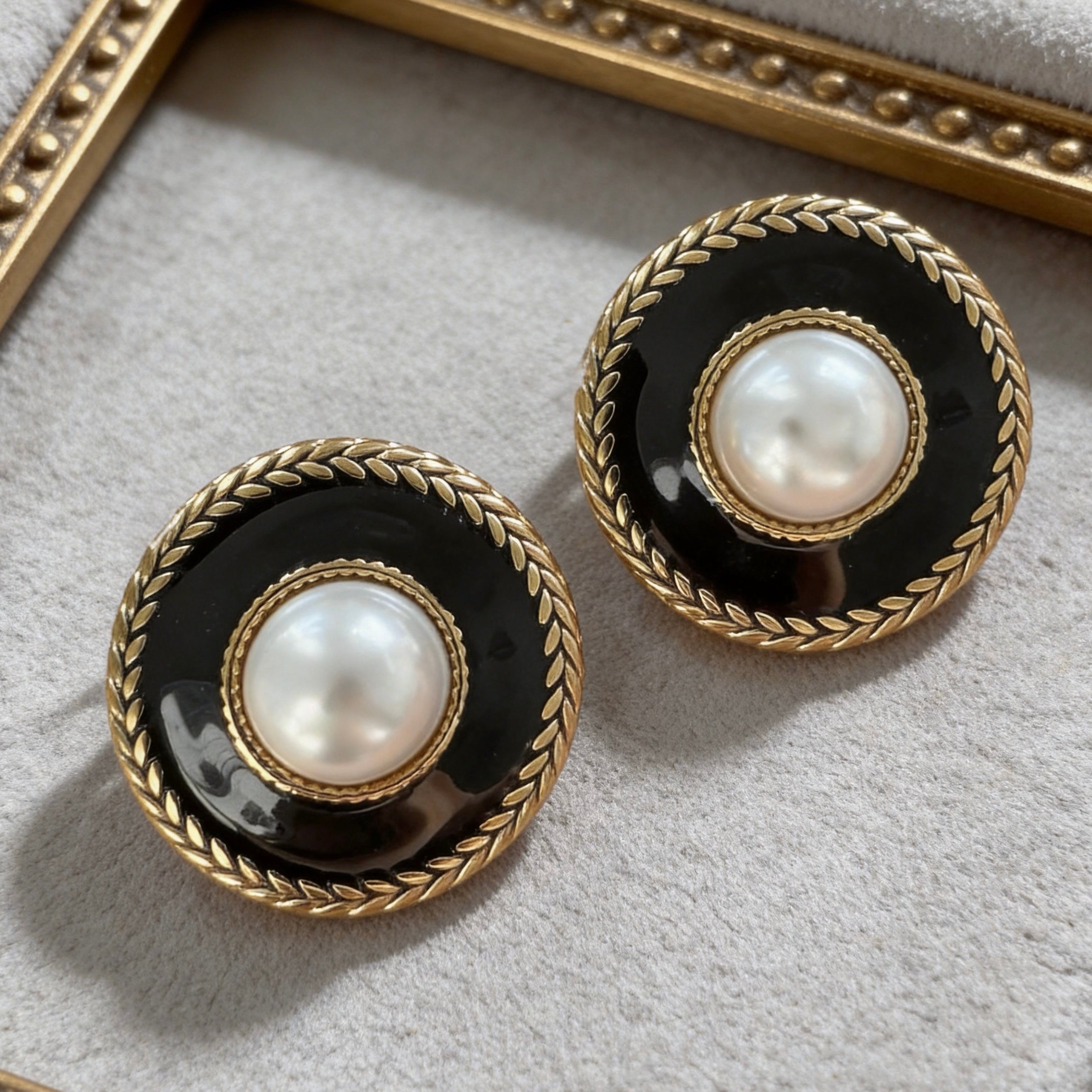 Vintage Black Pearl Earrings