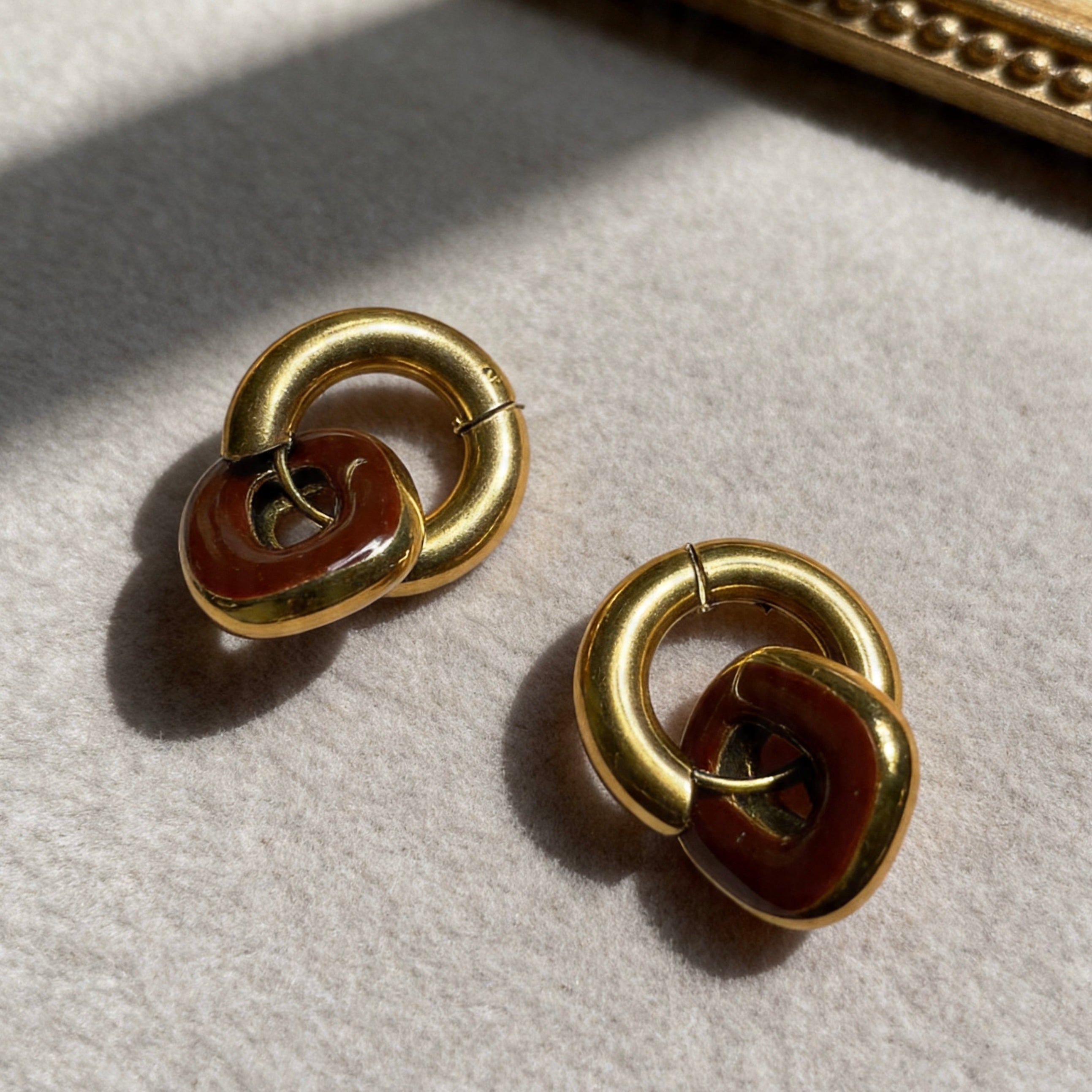 Gold & Red Brown Linked Hoop Earrings