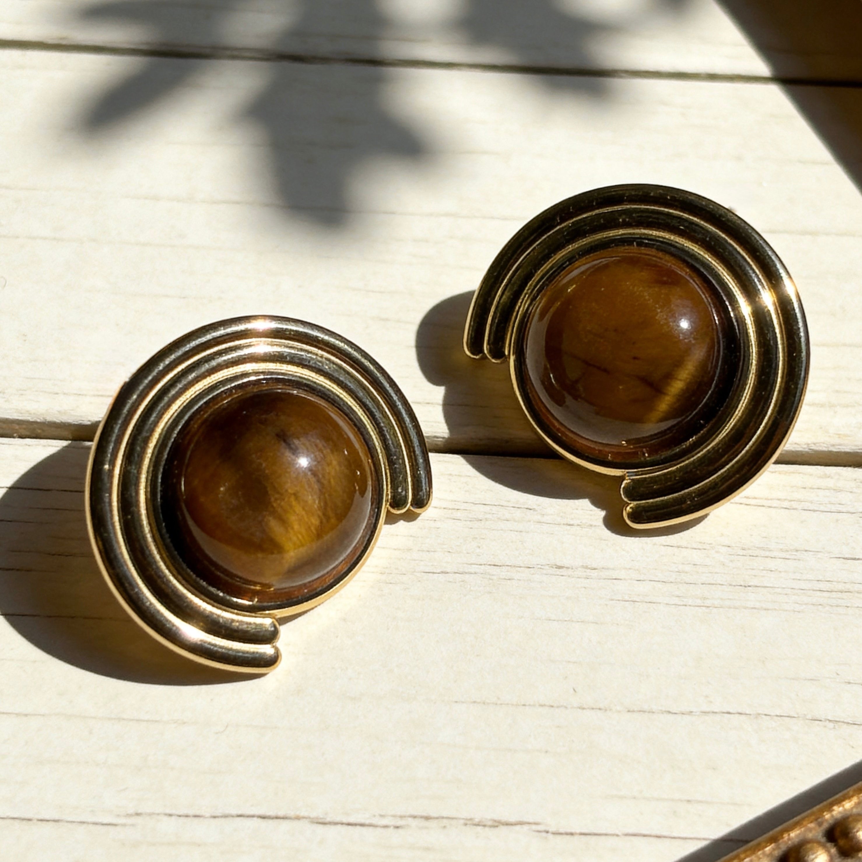 Tiger Eye Statement Series