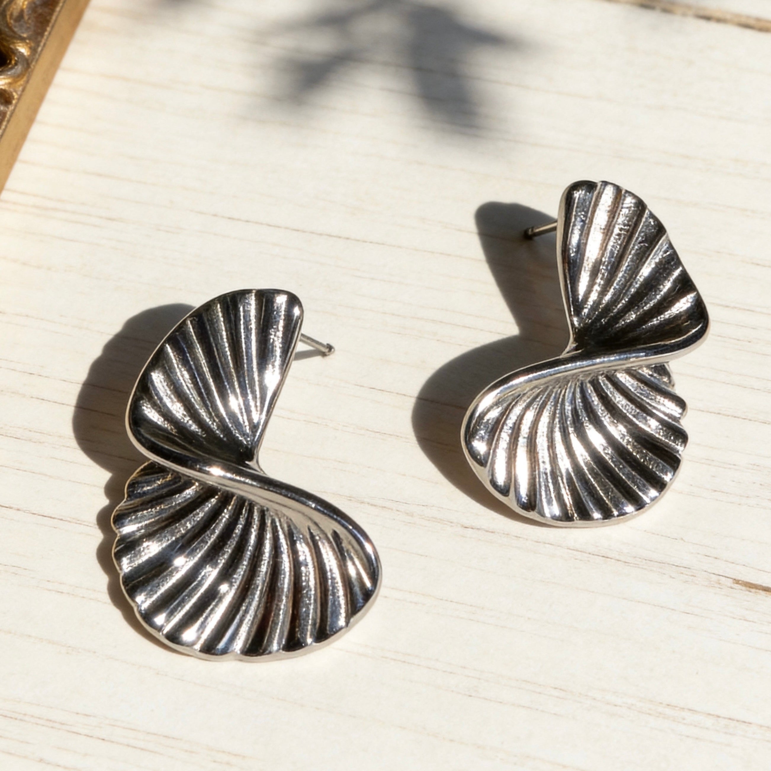 Shell Statement Series