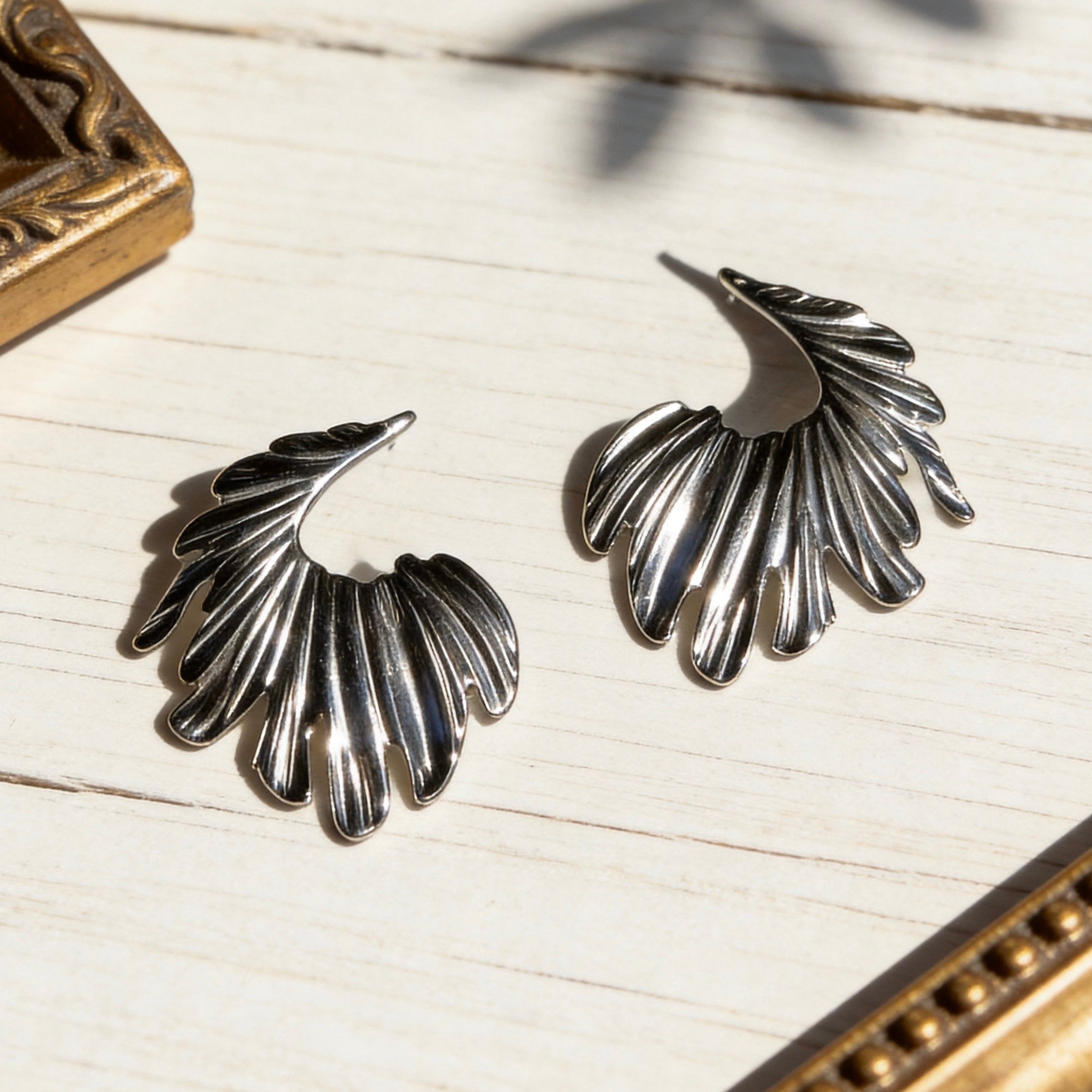 Feather Statement Series