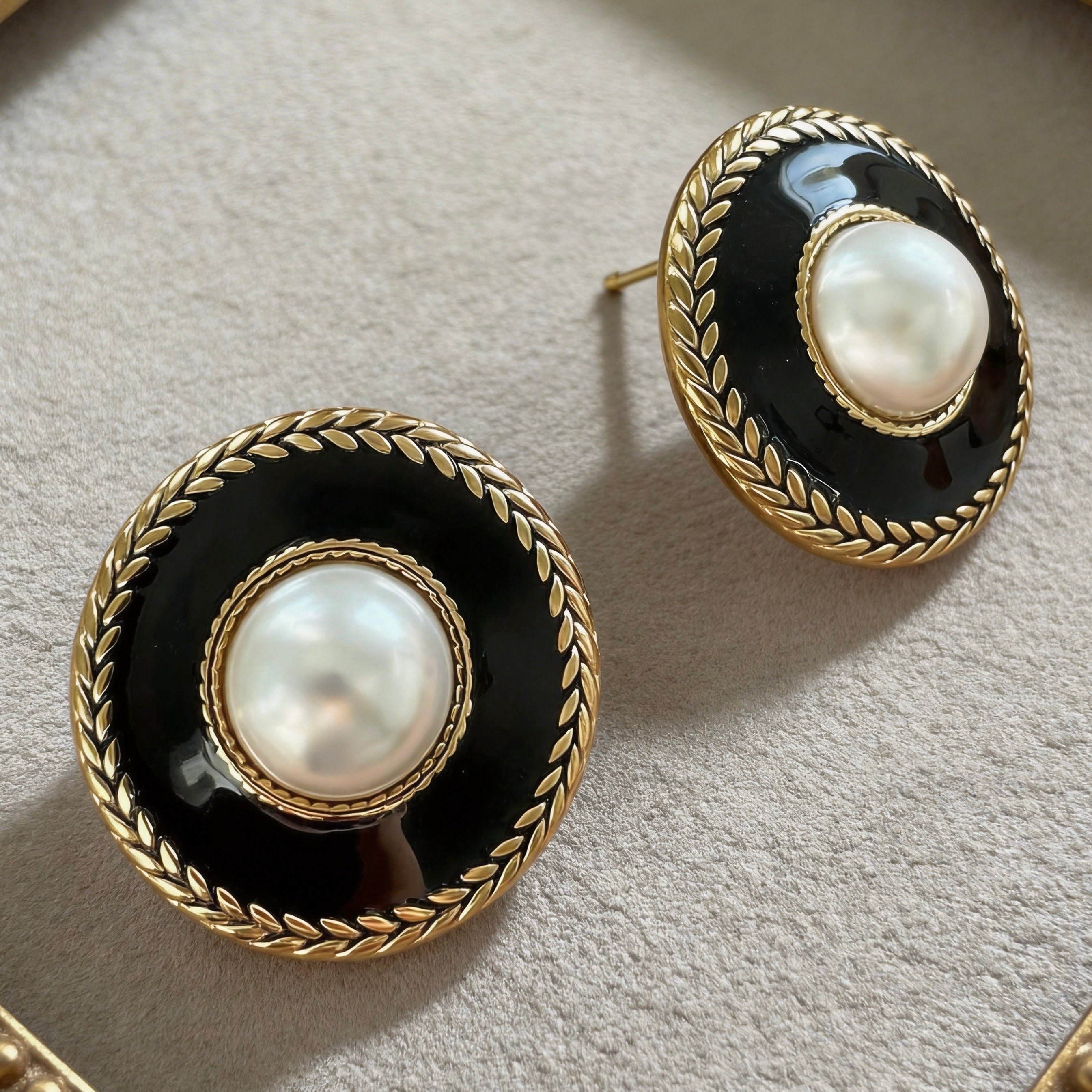 Vintage Black Pearl Earrings