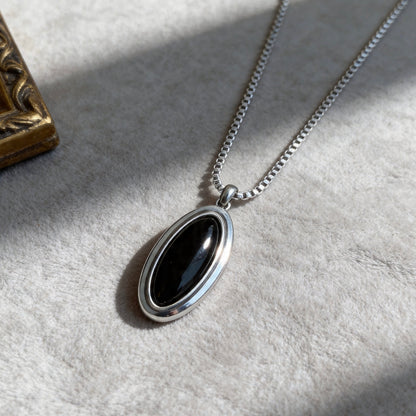 Vintage Black Onyx Oval Pendant Necklace