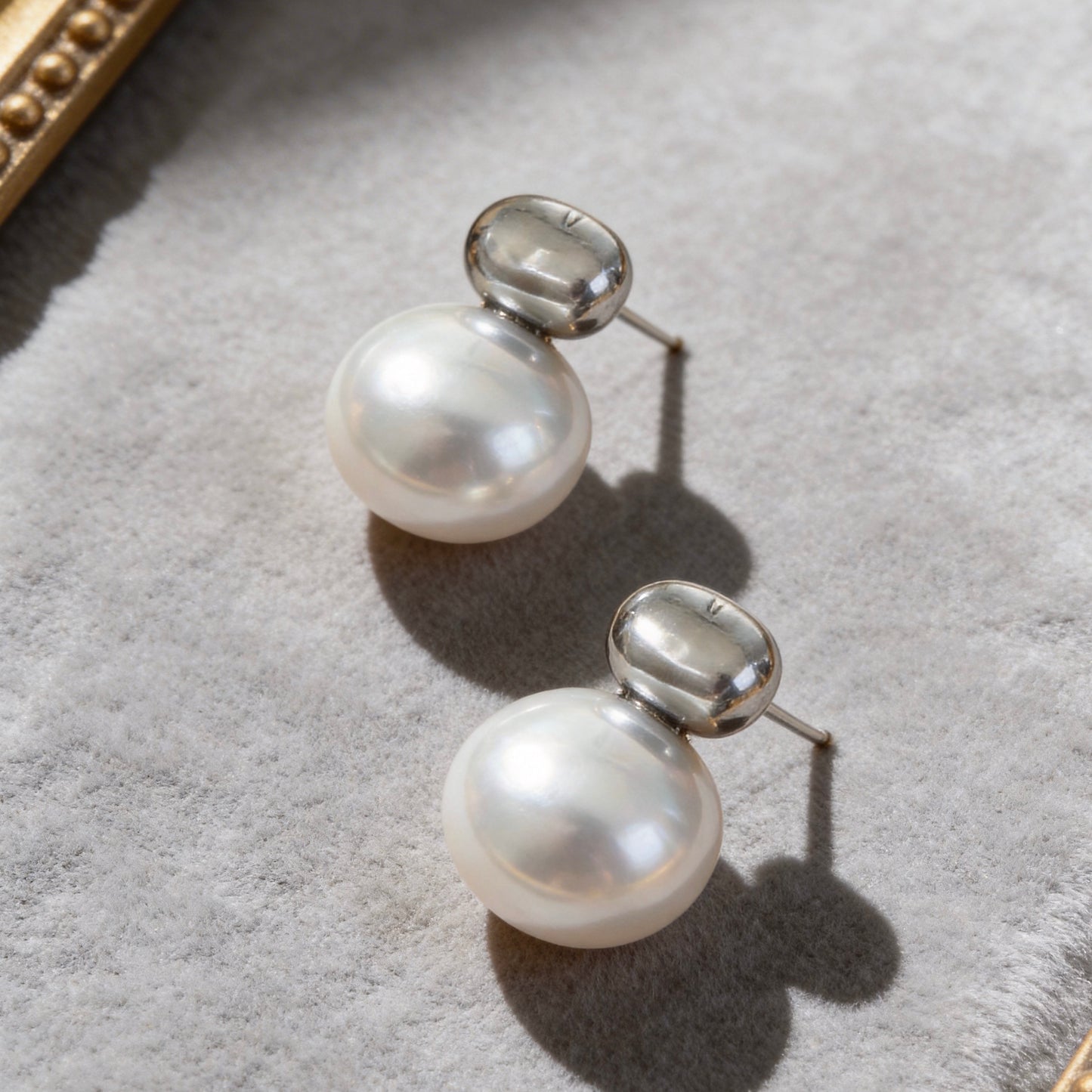 Silver Pearl Stud Earrings