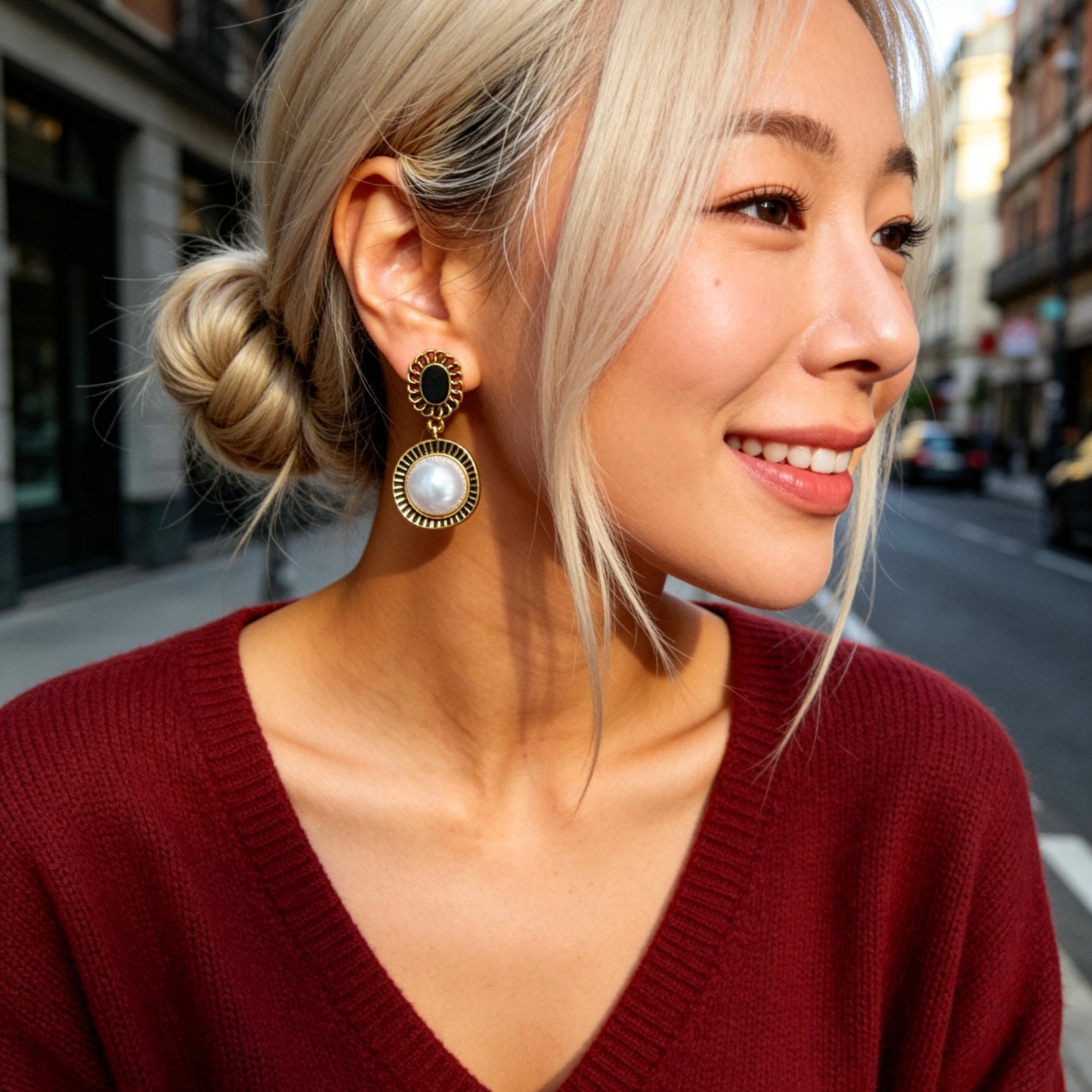 Eterna Noir Pearl Earrings