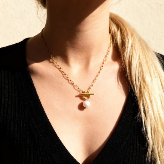 Gold Toggle Pearl Pendant Necklace