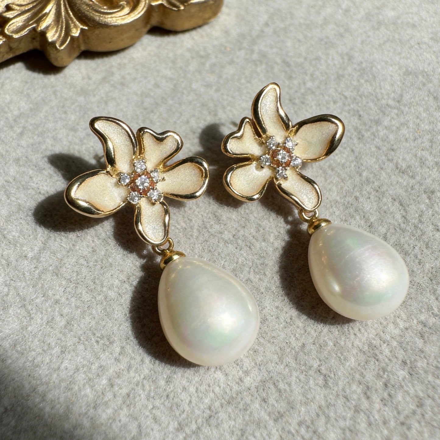 Floral Pearl Drops
