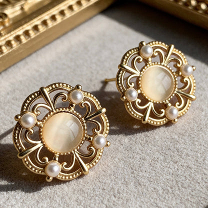 Cat Eye Pearl Studs