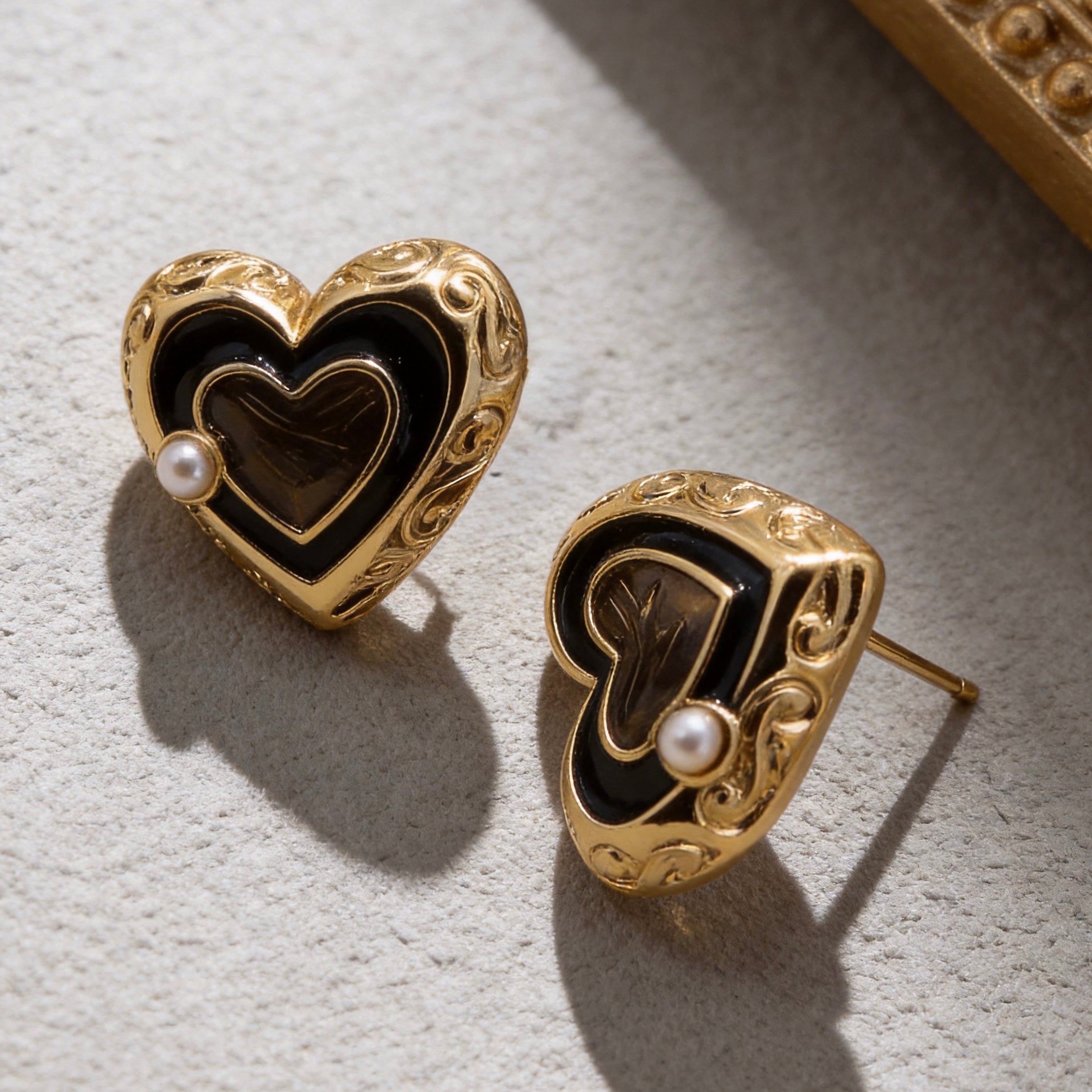 Vintage Black Heart Pearl Earrings