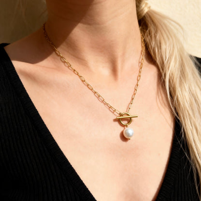 Gold Toggle Pearl Pendant Necklace