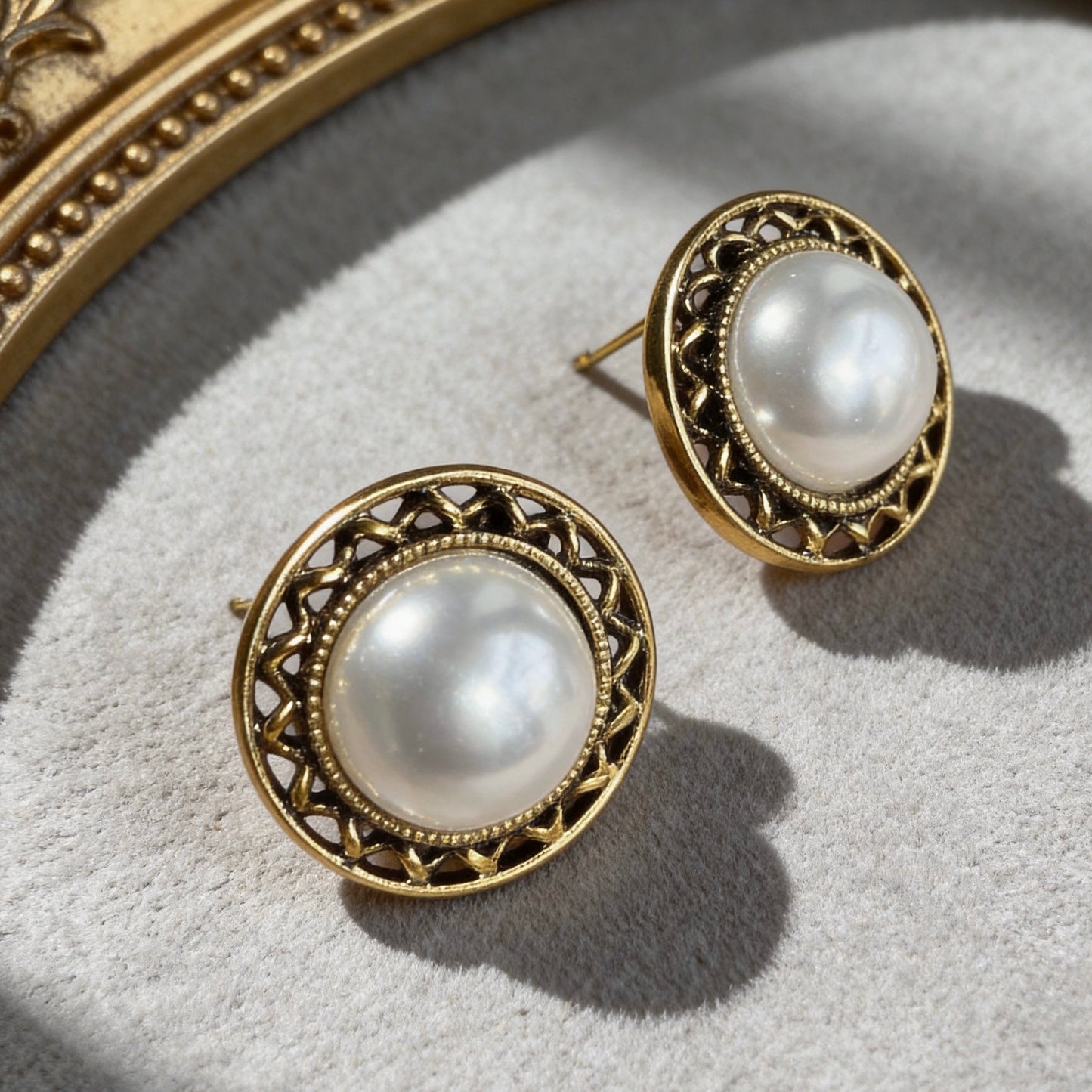 Gold Frame Pearl Stud Earrings