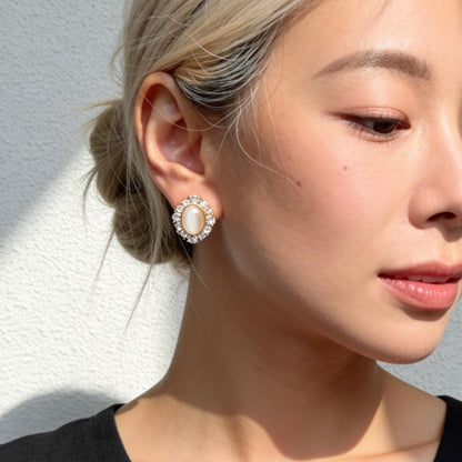 Vintage Cat Eye Studs
