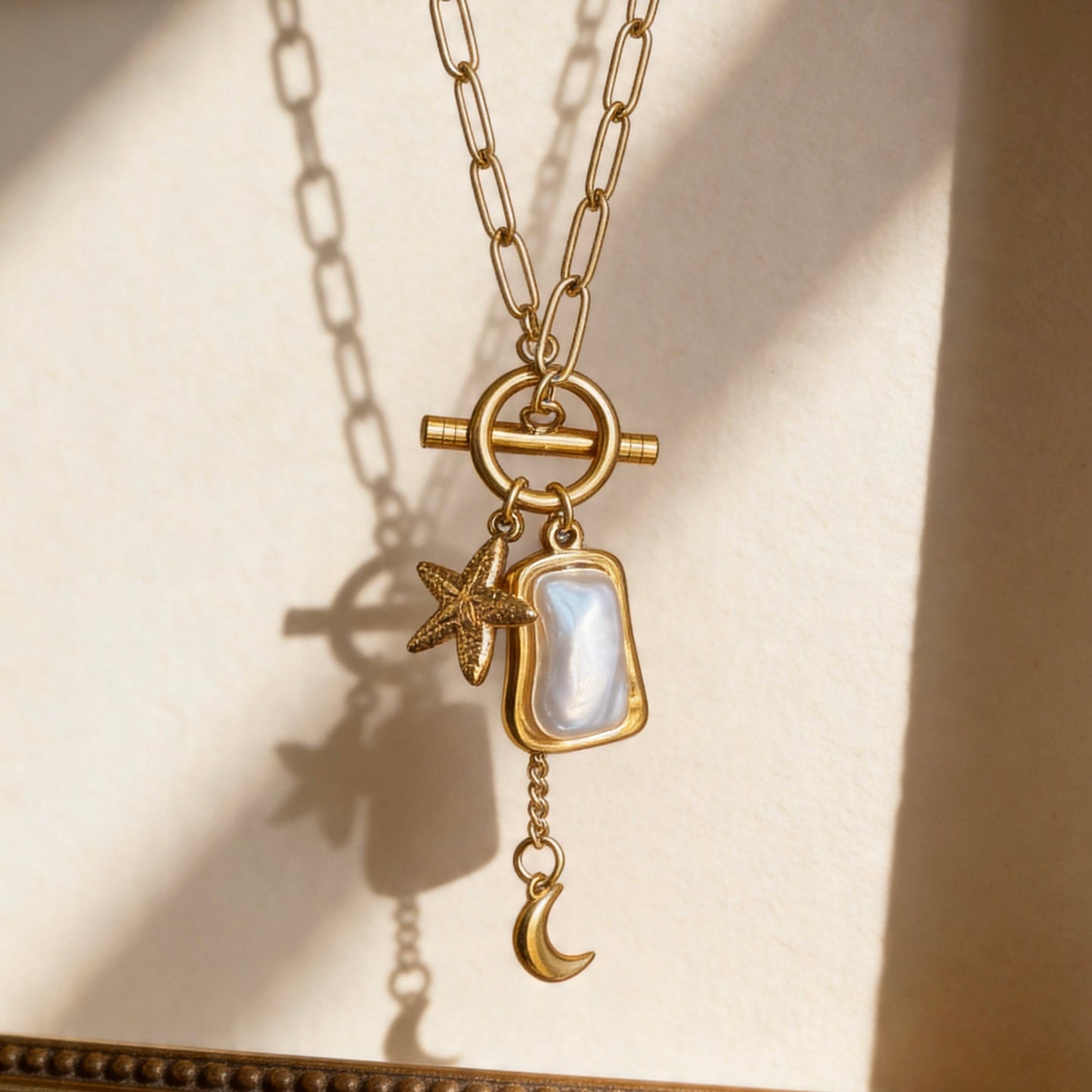 Gold Ocean Charm Pearl Necklace