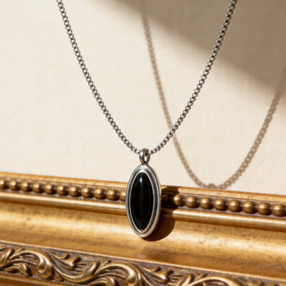 Vintage Black Onyx Oval Pendant Necklace
