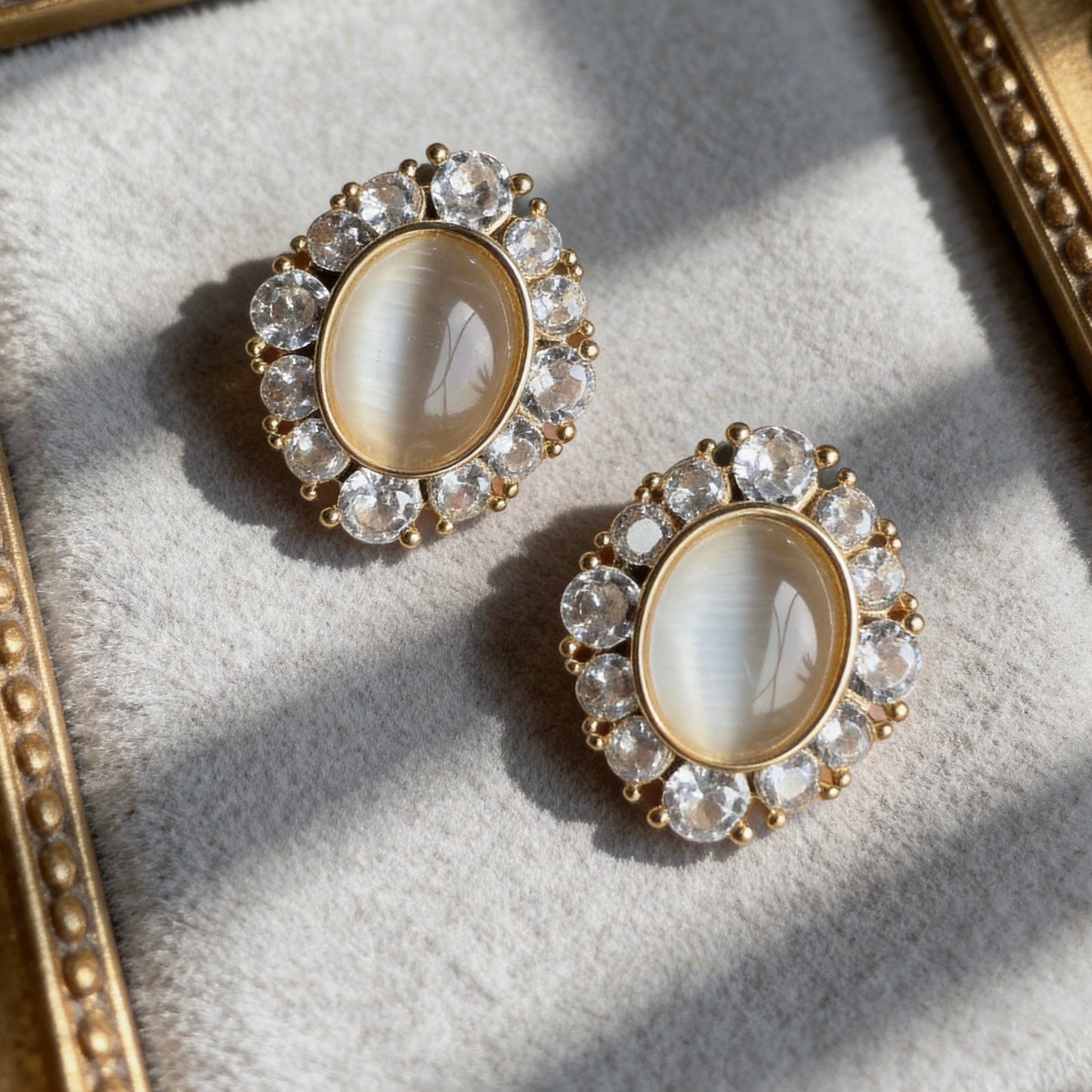 Vintage Cat Eye Studs