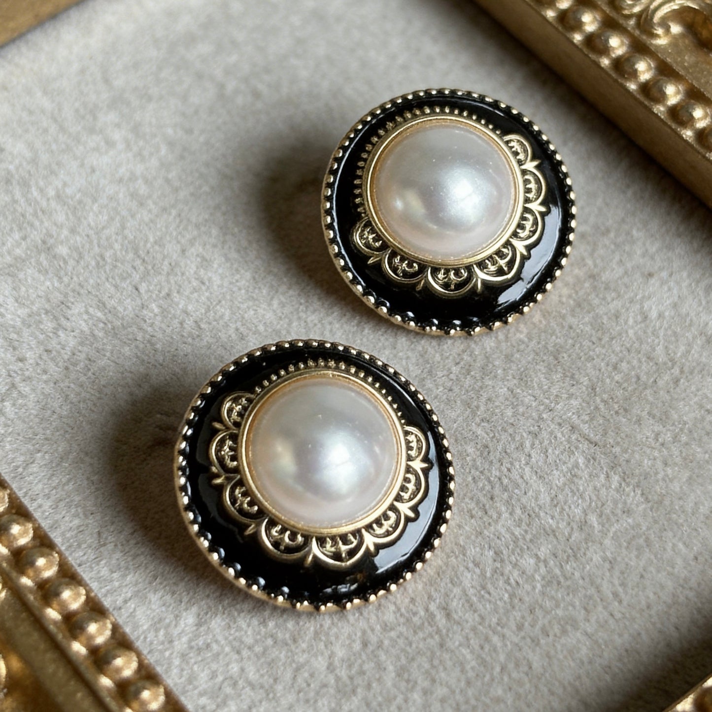 Vintage Black Gold Pearl Studs