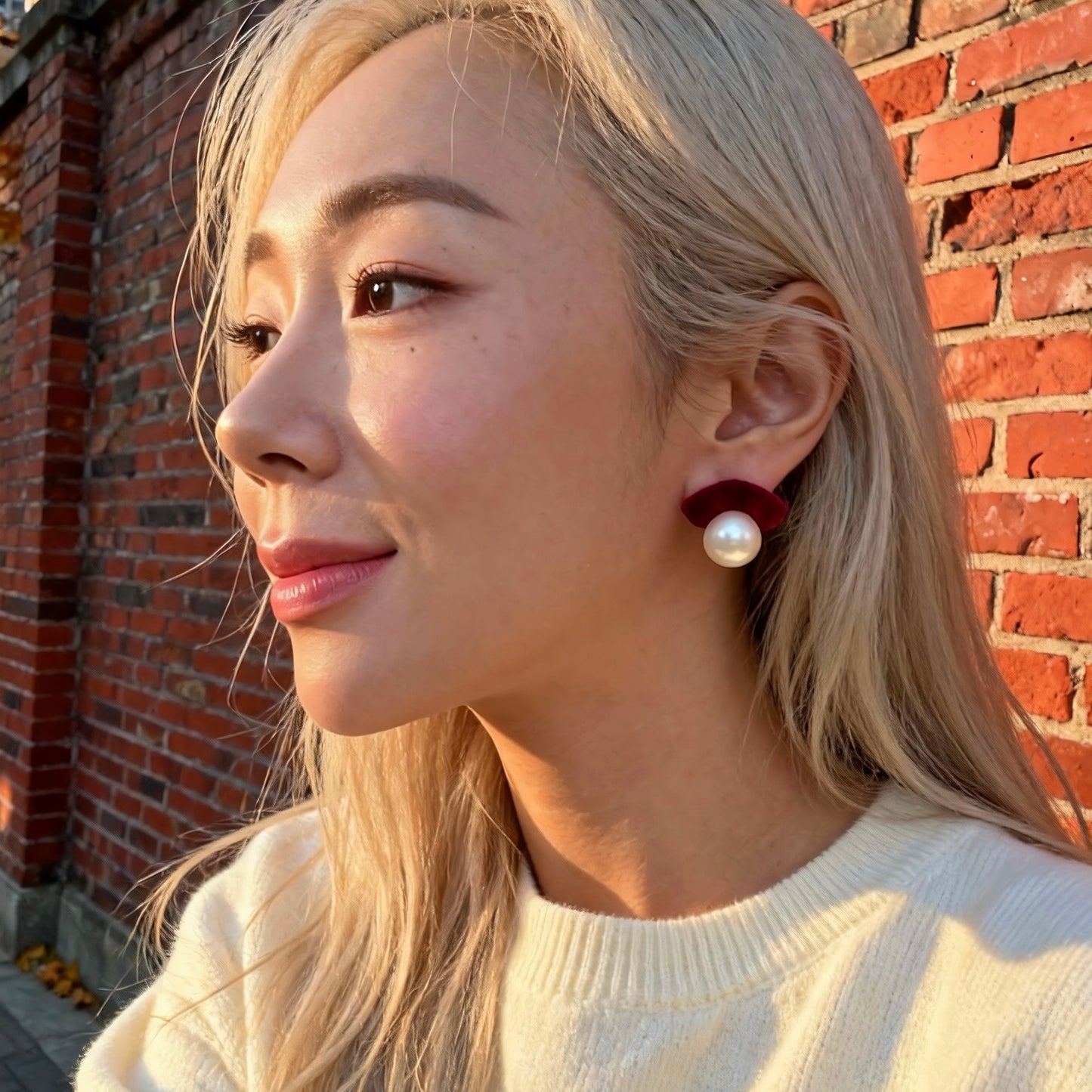 Red Velvet Pearl Stud Earrings