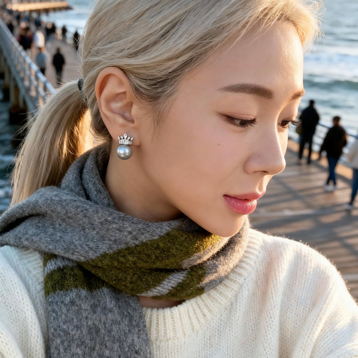 Crown Pearl Stud Earrings