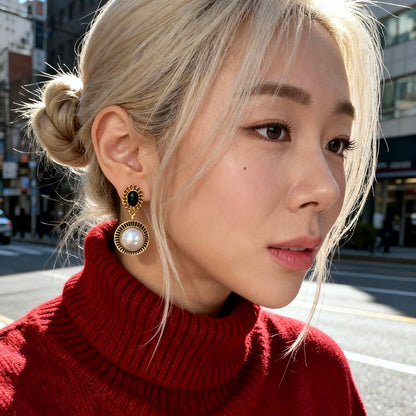 Eterna Noir Pearl Earrings