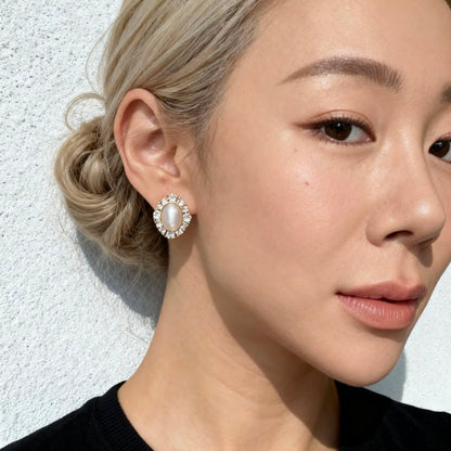 Vintage Cat Eye Studs