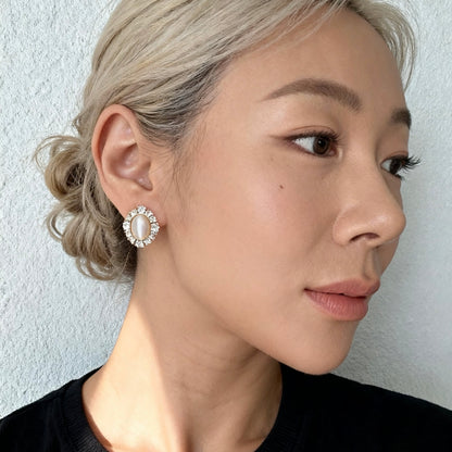 Vintage Cat Eye Studs