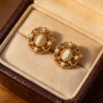 Cat Eye Pearl Studs