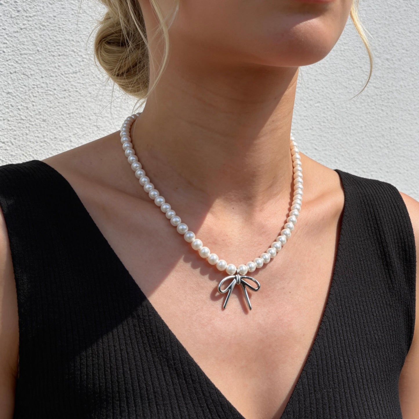 Pearl Necklace with Silver Bow