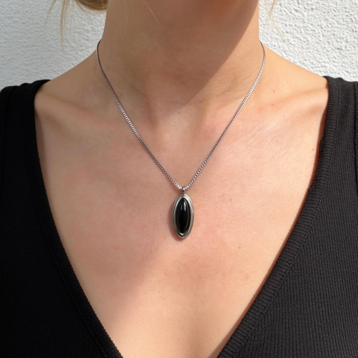 Vintage Black Onyx Oval Pendant Necklace