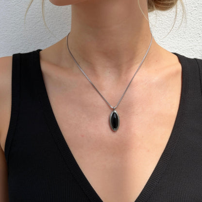 Vintage Black Onyx Oval Pendant Necklace