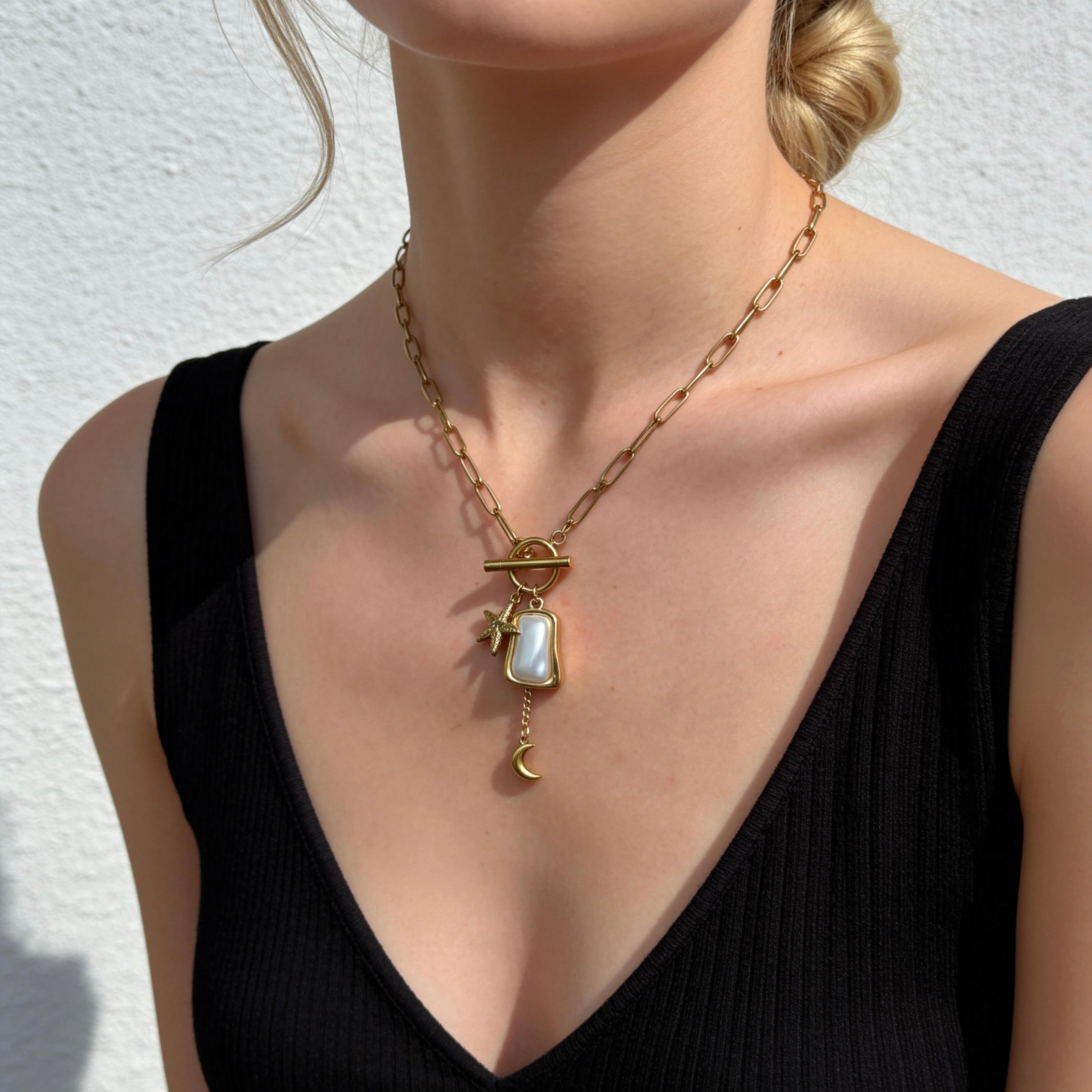 Gold Ocean Charm Pearl Necklace