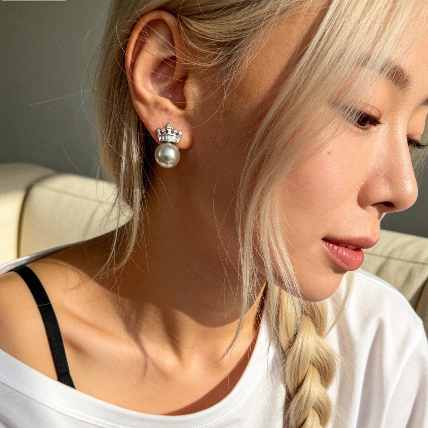 Crown Pearl Stud Earrings