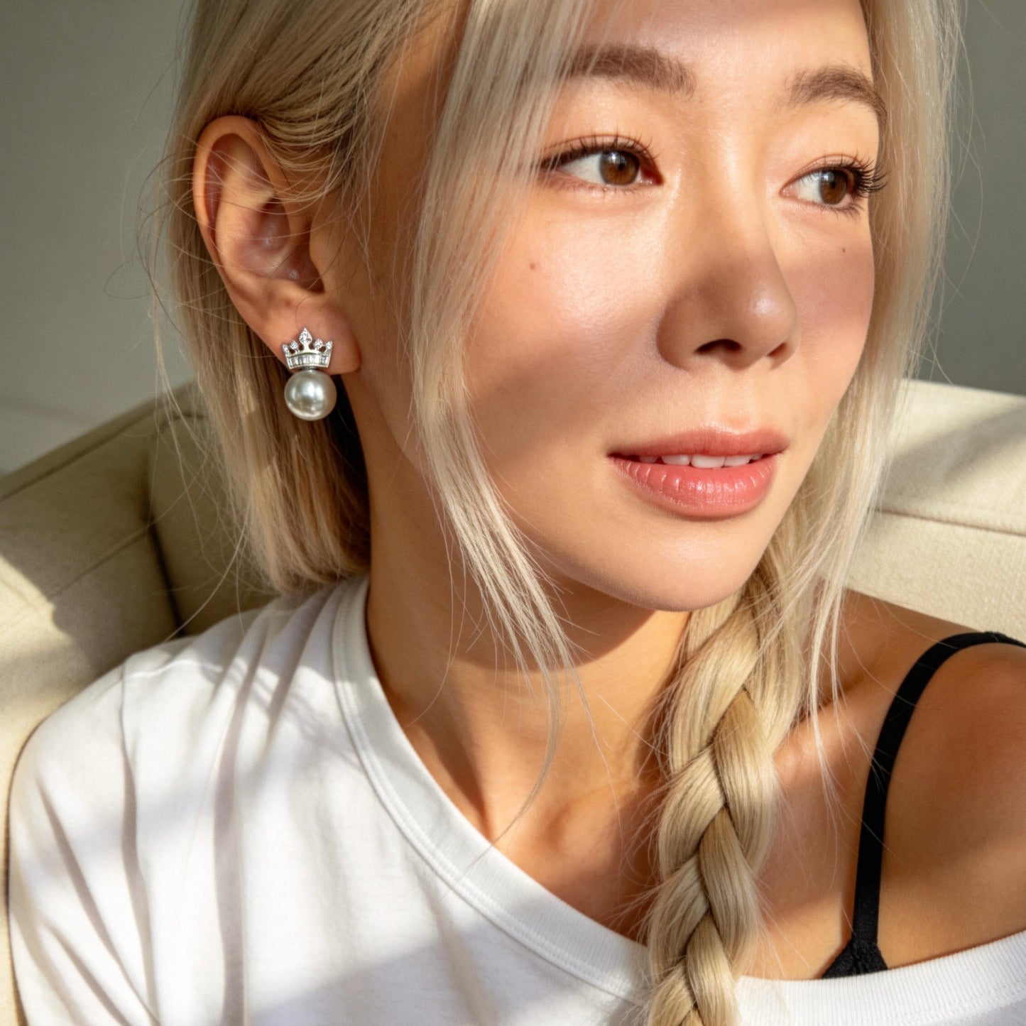 Crown Pearl Stud Earrings