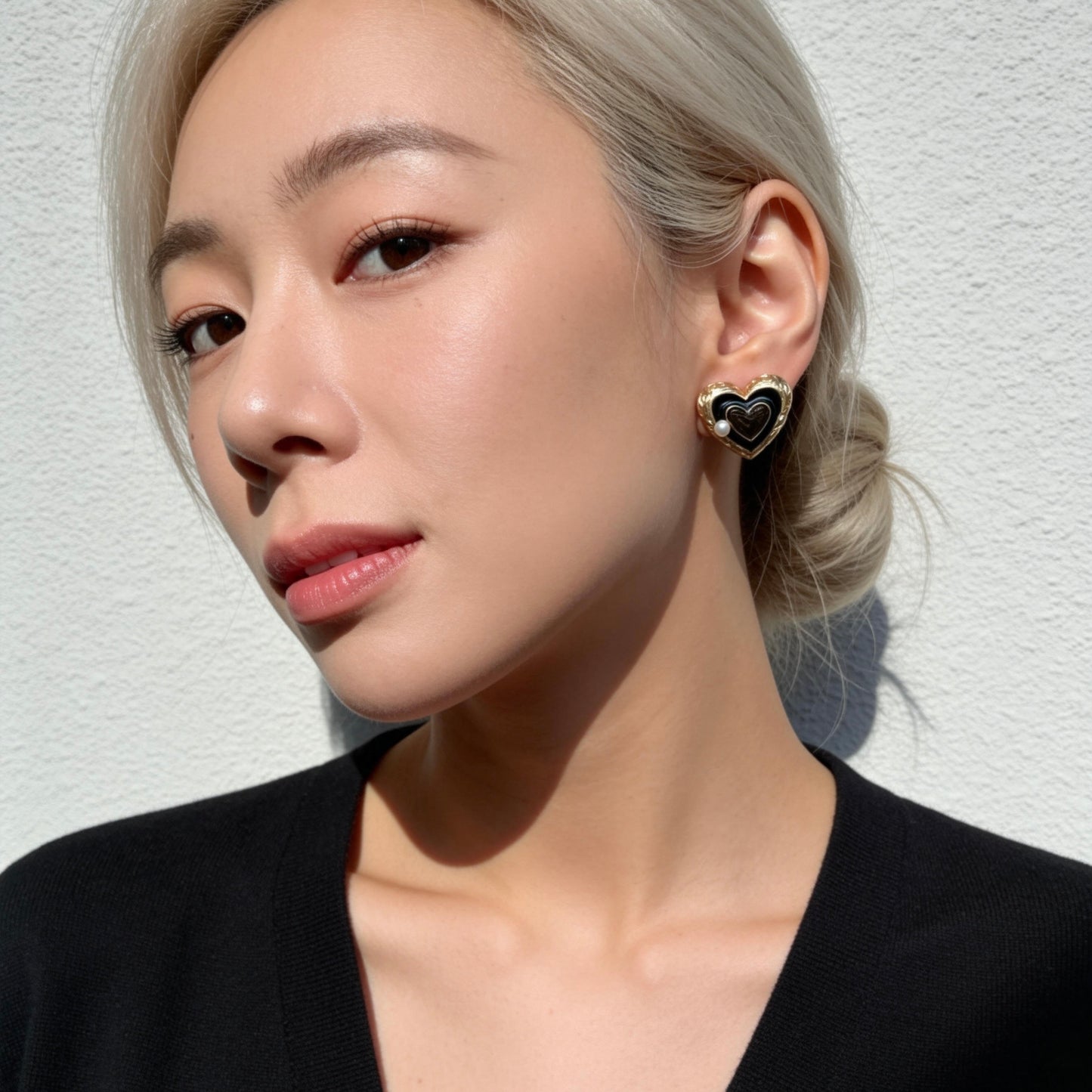 Vintage Black Heart Pearl Earrings