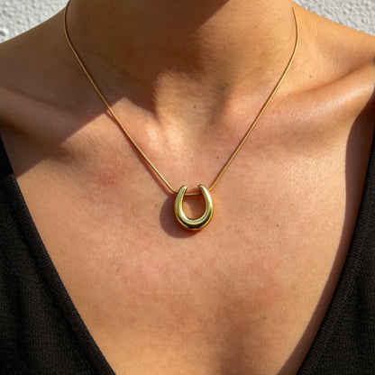 Lucky Horseshoe Gold Pendant Necklace