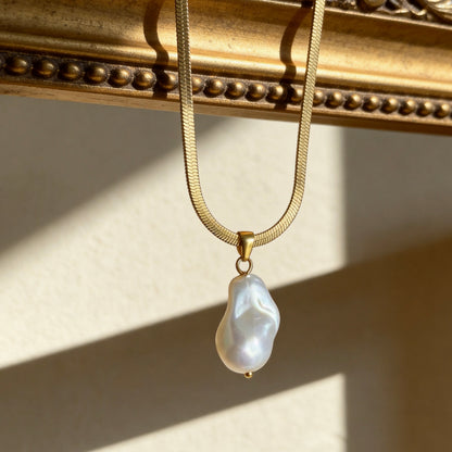 Baroque Pearl Pendant Necklace
