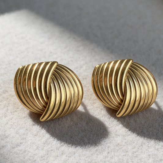 Curved Ribbed Stud Earrings