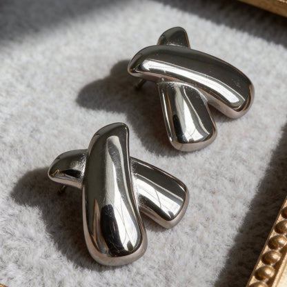 Abstract Curve Stud Earrings