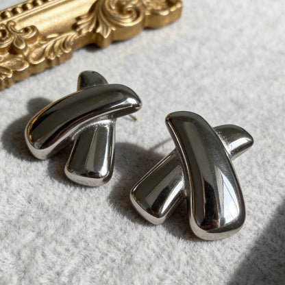 Abstract Curve Stud Earrings