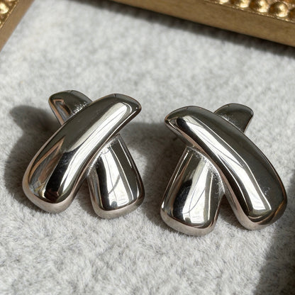 Abstract Curve Stud Earrings
