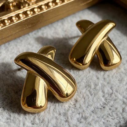 Abstract Curve Stud Earrings