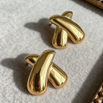 Abstract Curve Stud Earrings