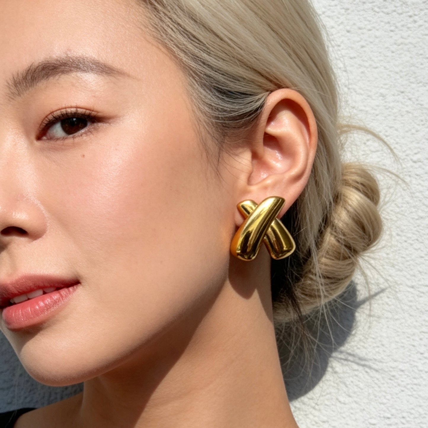 Abstract Curve Stud Earrings