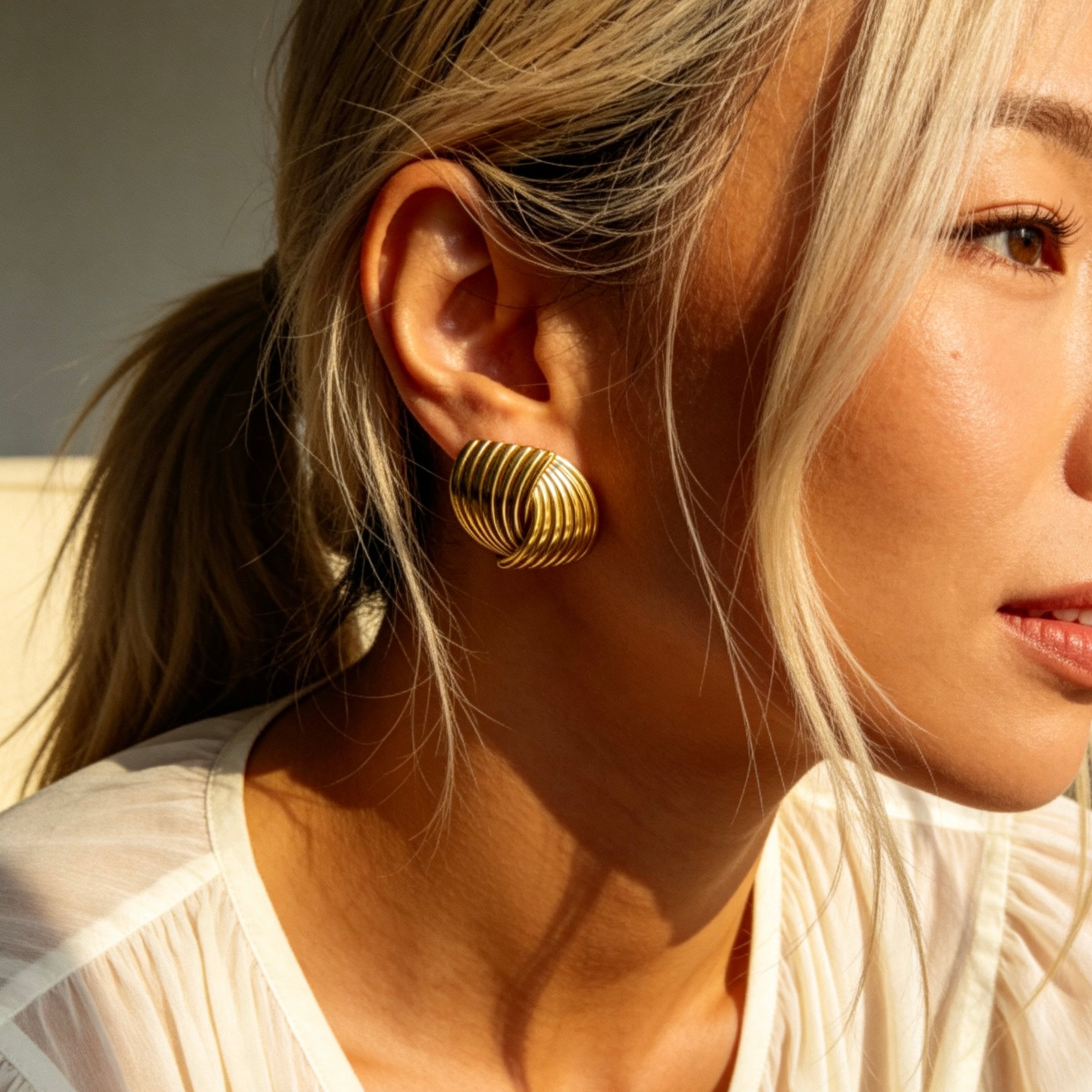 Curved Ribbed Stud Earrings