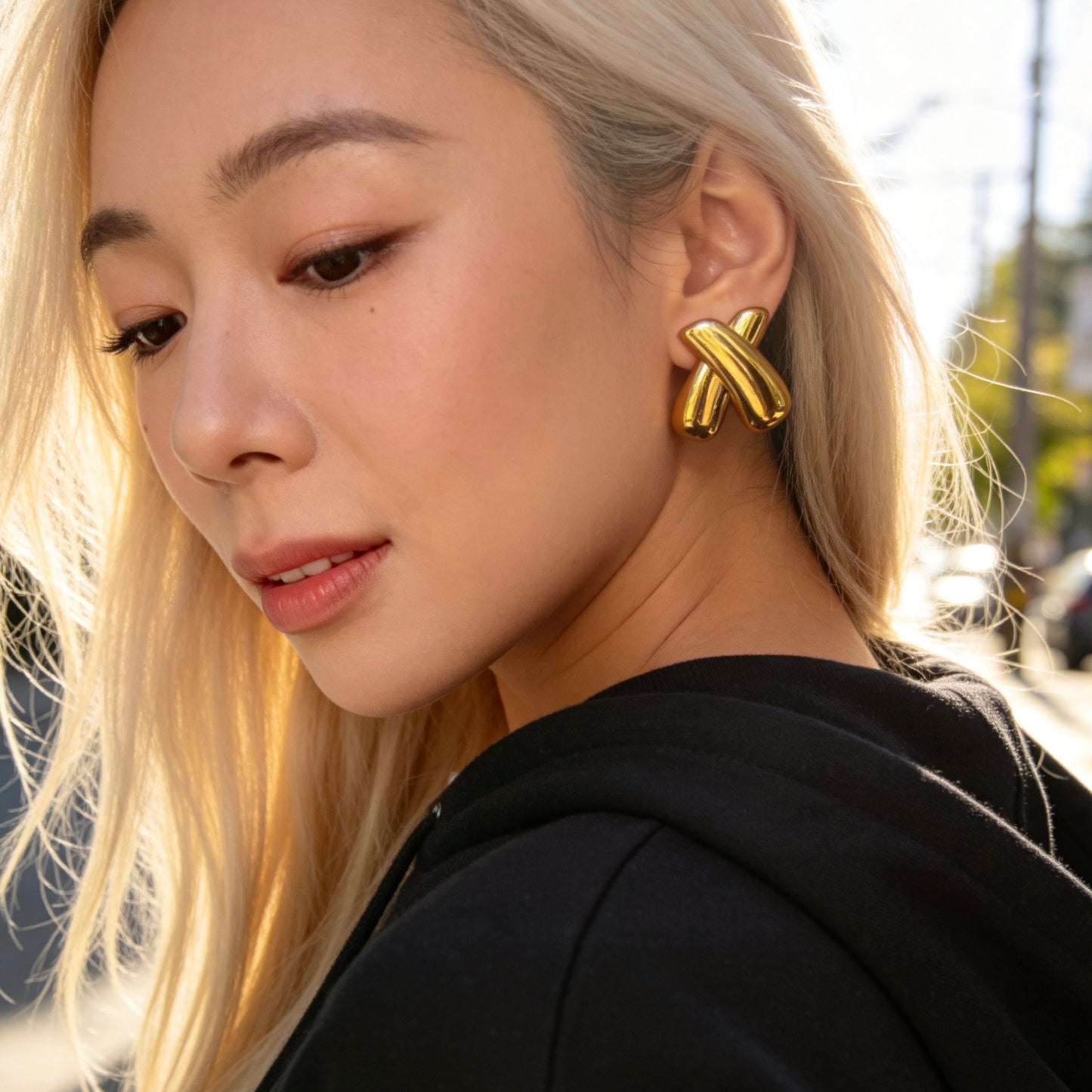 Abstract Curve Stud Earrings