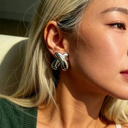 Abstract Curve Stud Earrings