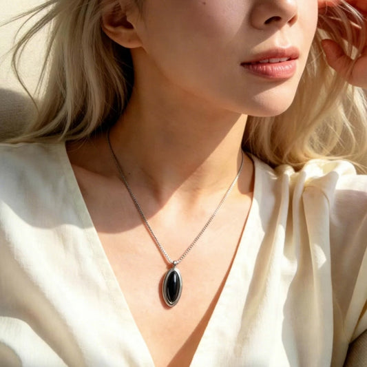 Vintage Black Onyx Oval Pendant Necklace