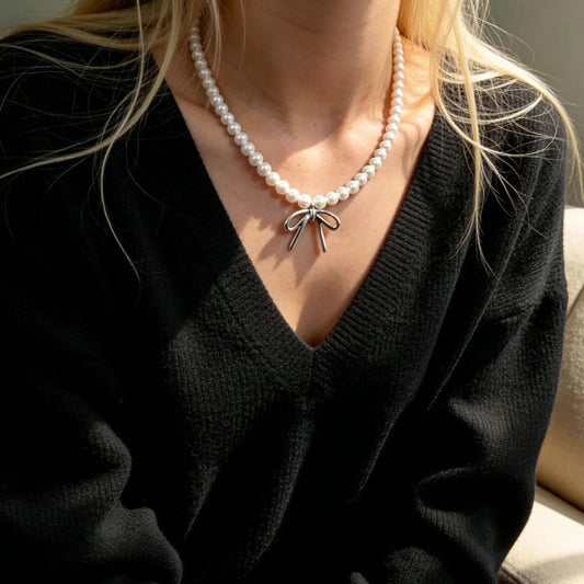 Pearl Necklace with Silver Bow